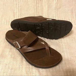 Merrell Around Town Buckle Thong Sandals Leather